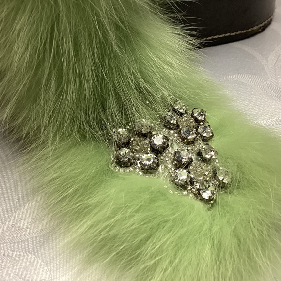 Adrienne Landau Fur Collar Wrap GREEN WITH RHINESTONES a WOW💚💚💚💚💚💚 - Picture 10 of 14